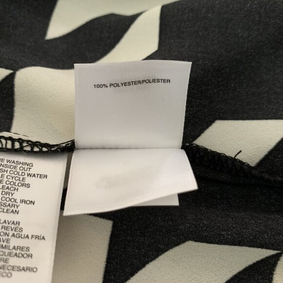 Size Small Black and White Anne Klein Button-Up Shirt - Picture 5 of 9